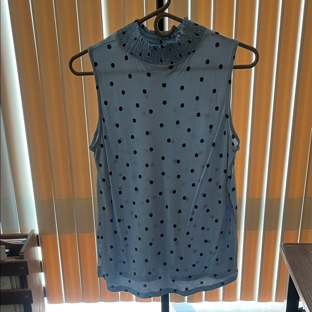 Ann Taylor Blue Polka Dot Sleeveless Top Size M - Picture 3 of 4
